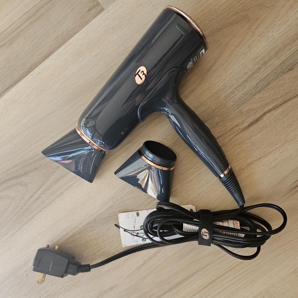 T3 Cura Digital Ionic Professional Hair Dryer – Excellent Condition
